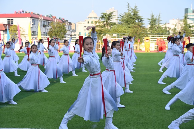 五育并举展华彩 阳光运动强体魄(图3)