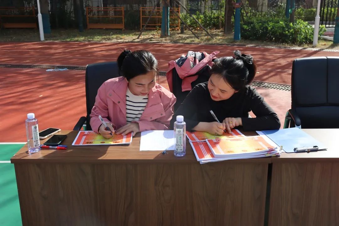 跃动展风采 童心向未来——西安市浐灞第八小学召开2023年体育节暨三跳运动会(图6)