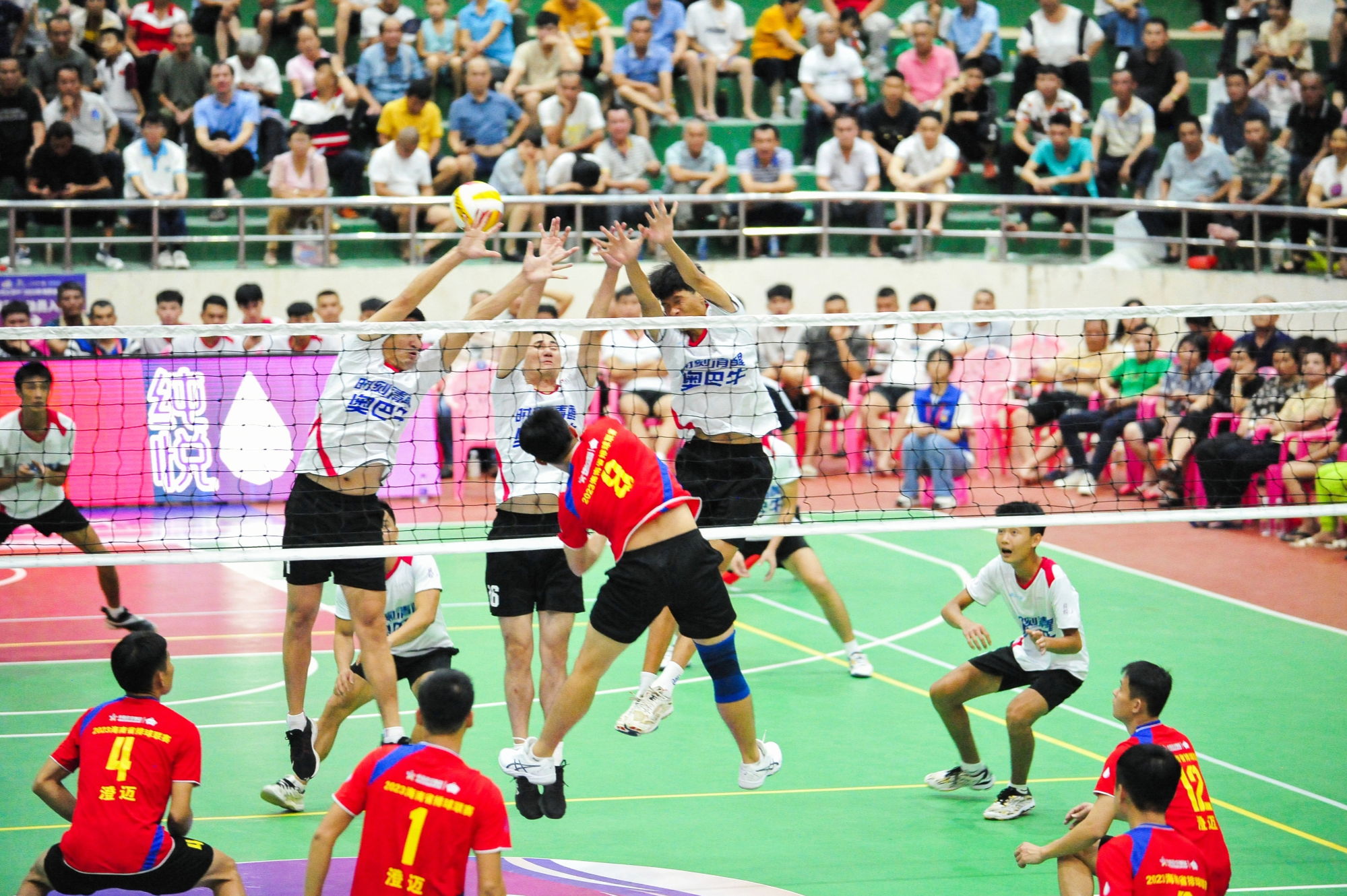 “中国体育彩票杯”2023年海南省排球联赛在屯昌开幕(图3)