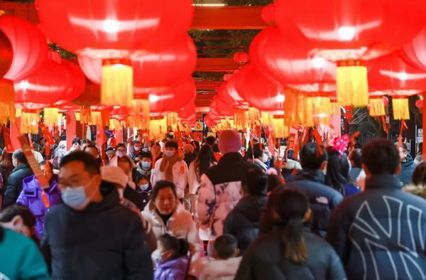 泰州市溱潼镇老年体协组织民俗风情表演助力闹元宵活动(图1) 泰州市溱潼镇老年体协组织民俗风情表演助力闹元宵活动(图1)