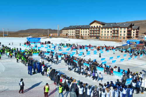 向西一步去滑雪——2023年乌兰察布“冰雪之恋”运动季正式启动(图7)