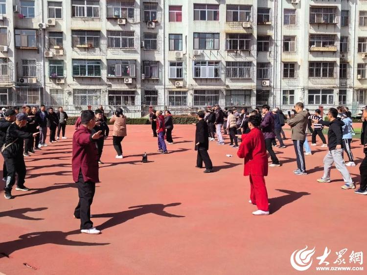 龙口市组织召开全市学校体育工作暨传统武术文化进校园推进会(图2)