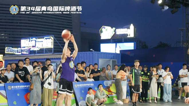 青岛67中小球员助战啤酒节！崂山会场开启“热辣滚烫”潮玩之旅