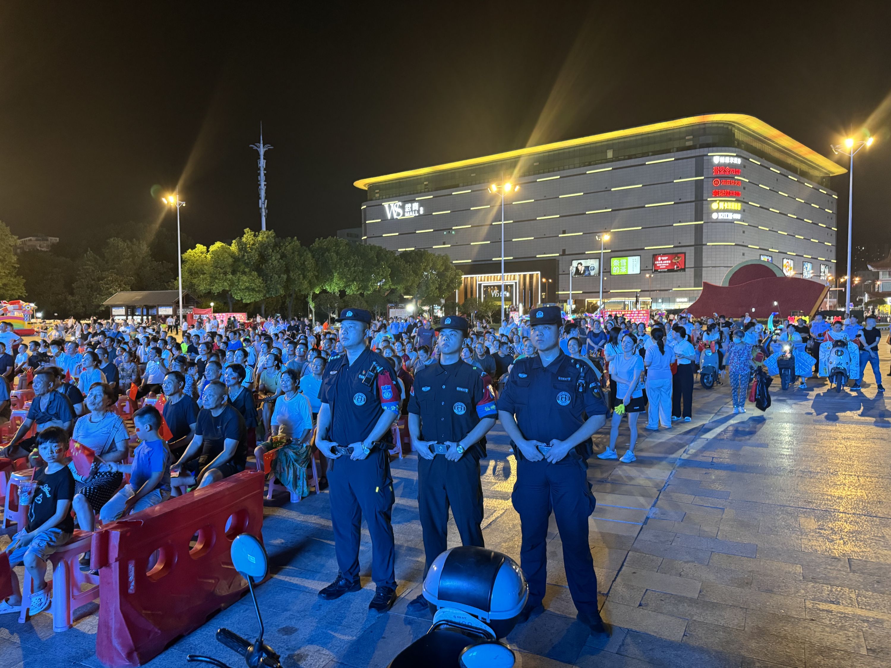 警力跟着警情走 集中亮剑护民安 湖北公安机关开展夏夜治安巡查宣防第二次集中统一行动(图5)