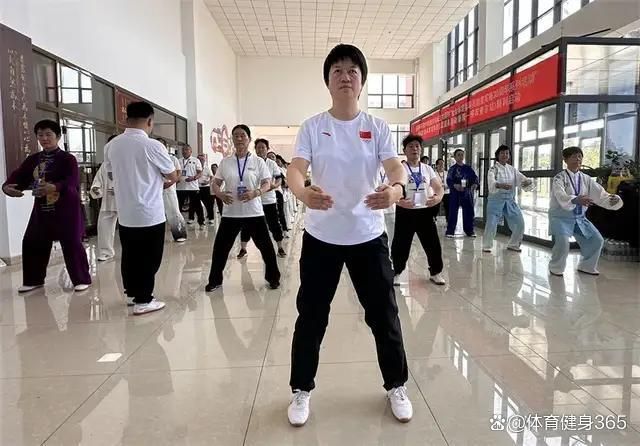 全国社会体育指导员志愿服务活动走进新疆察布查尔县(图2)