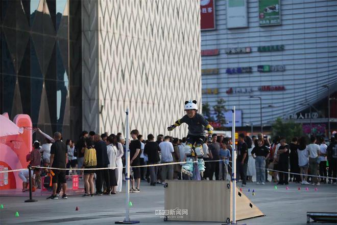 体育夜市落幕！16天展演不重样“尔滨”真的很有范