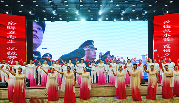 “庆国庆迎重阳”烟台市老年体协举行文体展演活动(图2)
